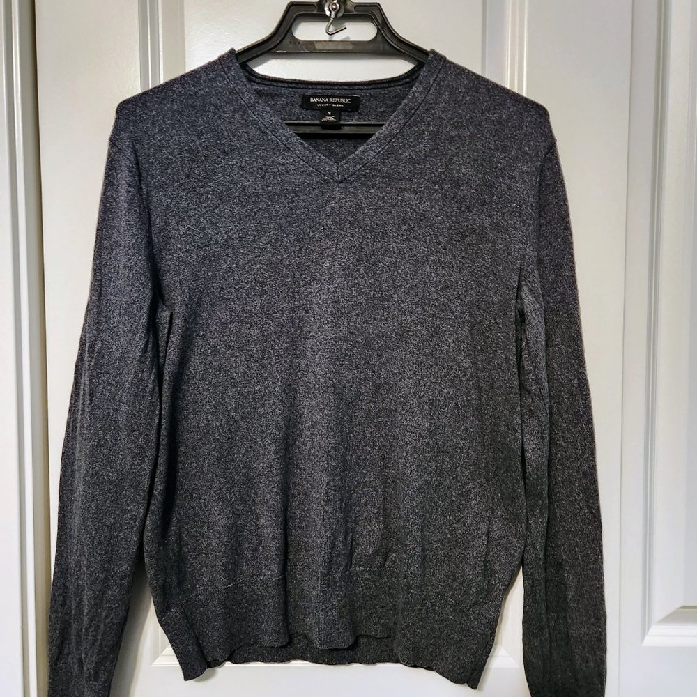 Banana Republic Luxury Blend V-Neck Sweater, Gray